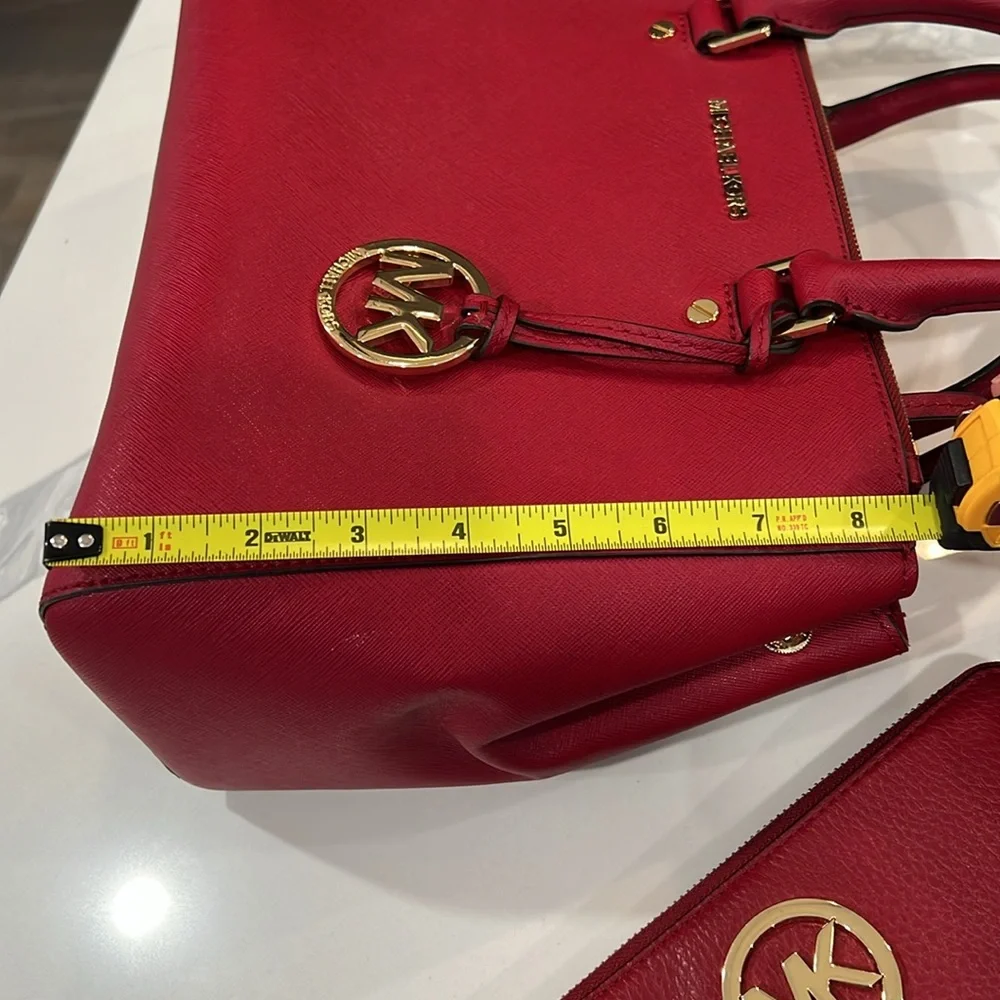 ❤️MICHAEL KORS BAG & WALLET.